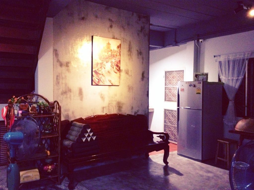 Mon Lodge & Yoga Donmueang Bangkok Eksteriør bilde