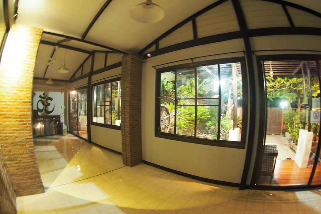 Mon Lodge & Yoga Donmueang Bangkok Eksteriør bilde