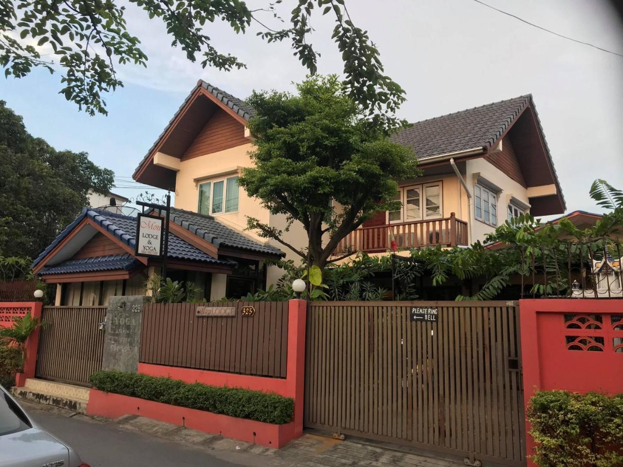 Mon Lodge & Yoga Donmueang Bangkok Eksteriør bilde