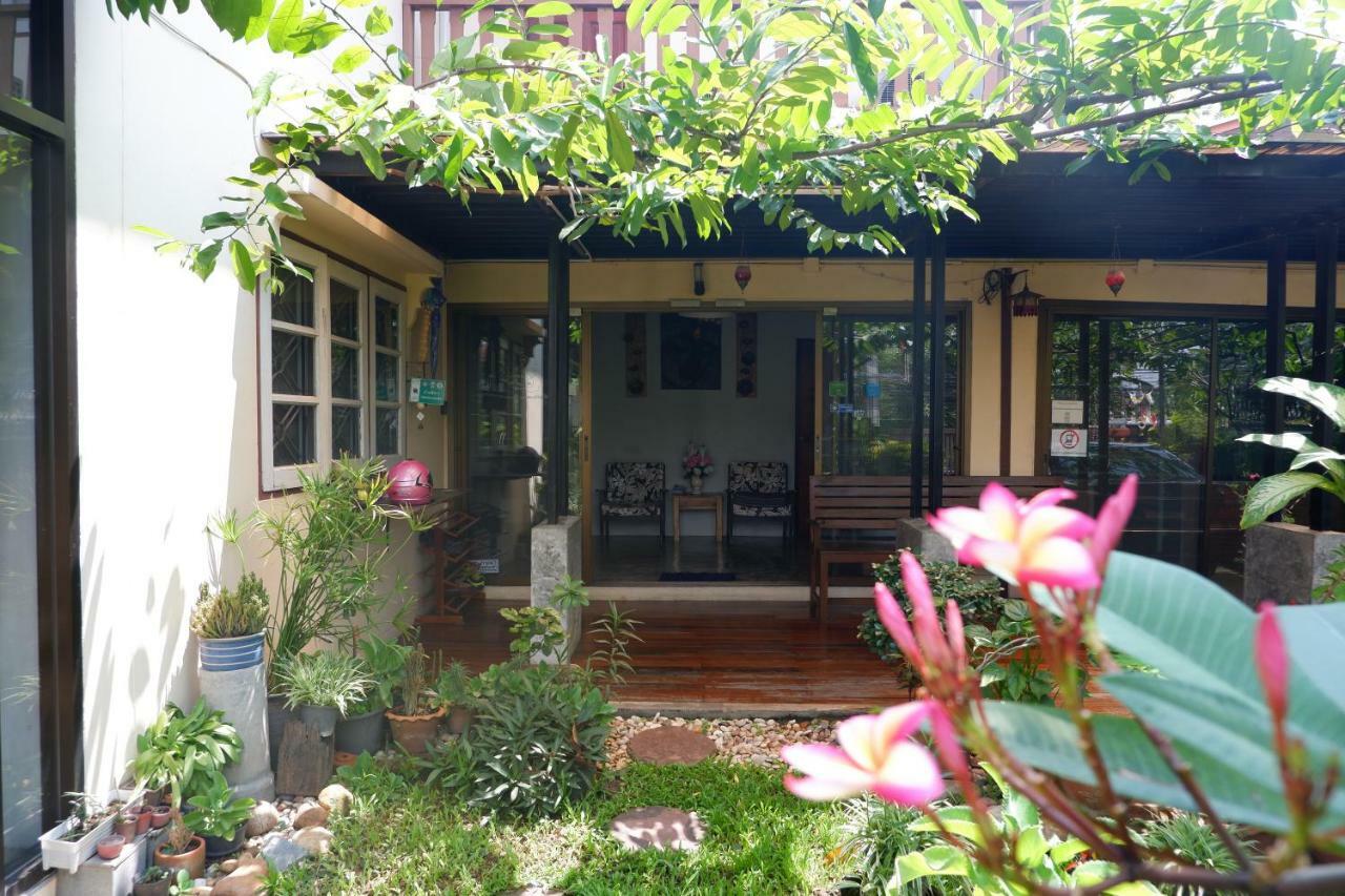 Mon Lodge & Yoga Donmueang Bangkok Eksteriør bilde